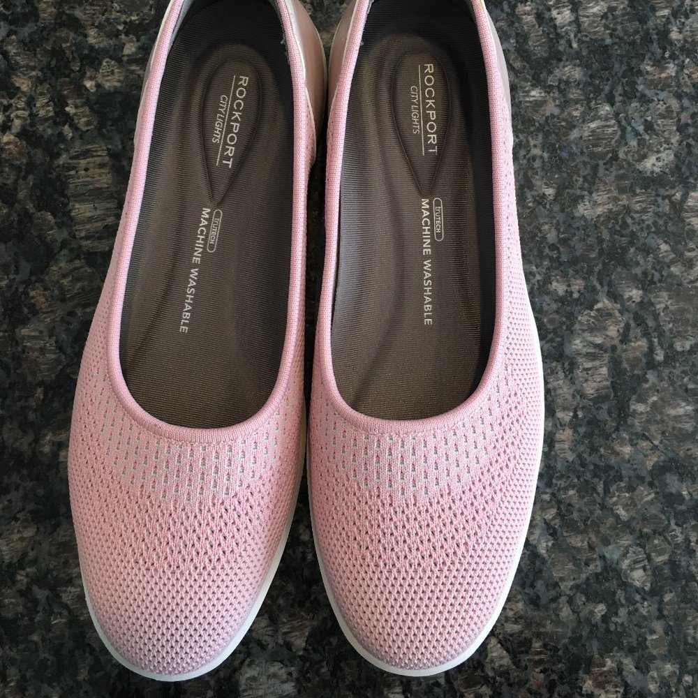 Womens 9 1/2 Rockport Flats